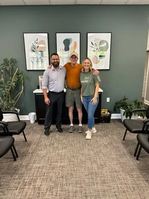 Chiropractor Chattanooga TN Davy Addison With Patients